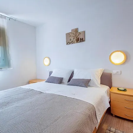 Amazing In Sikici With Wifi Ferienhaus